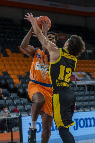 场比赛的成 场比赛的成